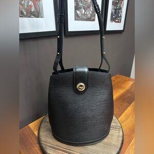 Louis Vuitton Cluny Bucket Bag